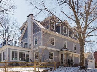 1053 Jackson Rd, Park Hills, KY 41011