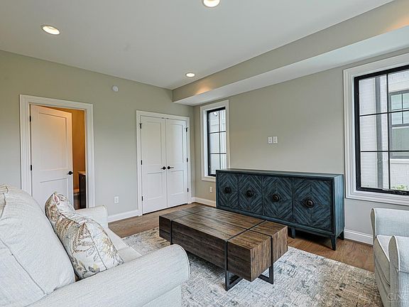 5th image of 5056 Arabella Cir