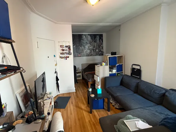 513 East 81st Street image 1 of 7
