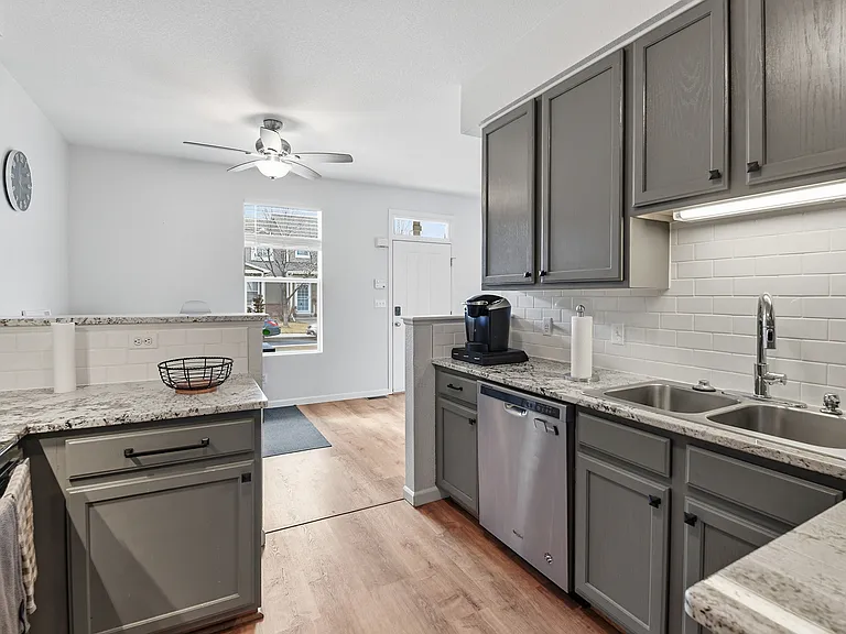 1706 Lake Shore Pl — Photo 7