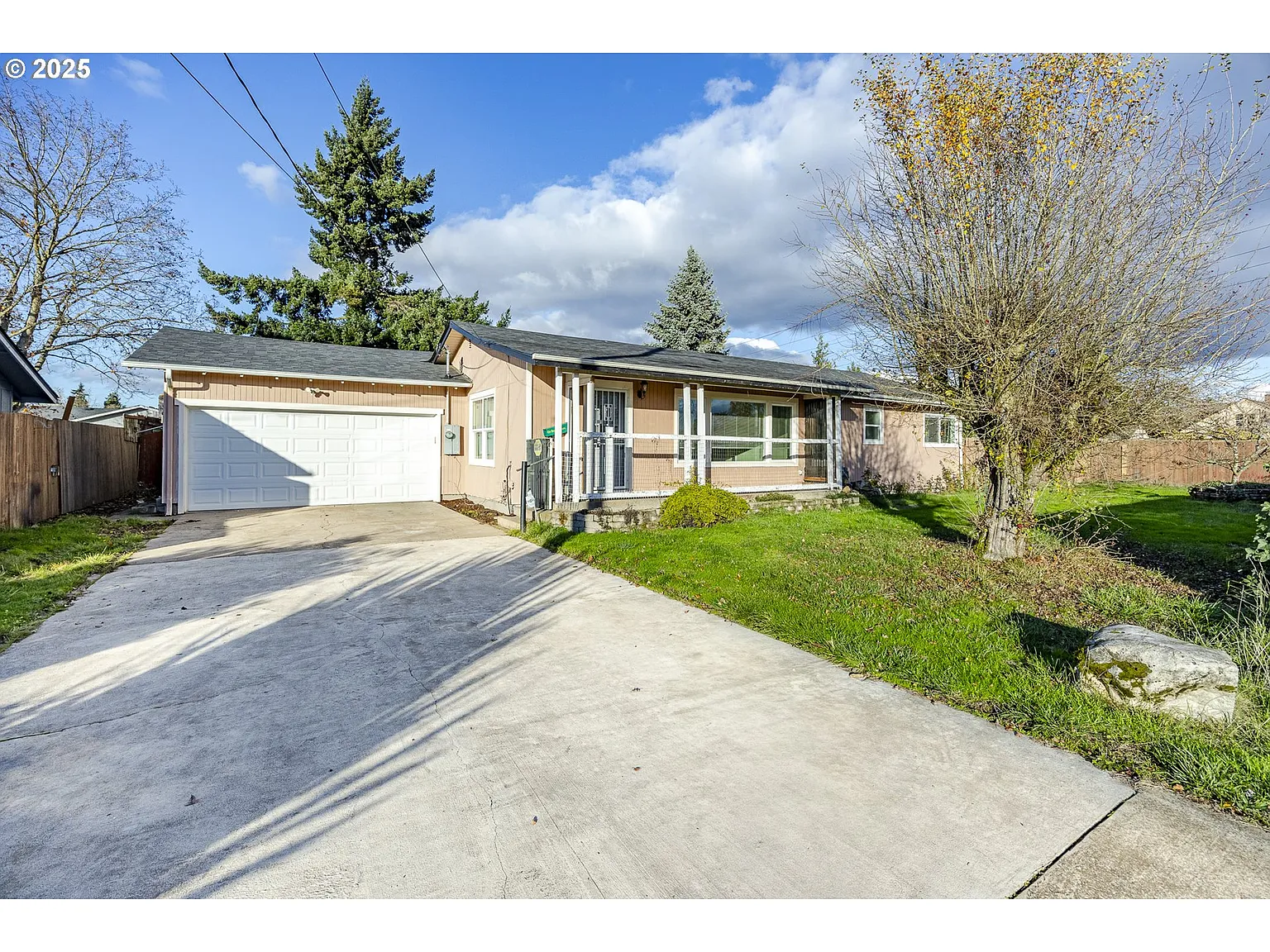 4165 Wood Ave photo 1