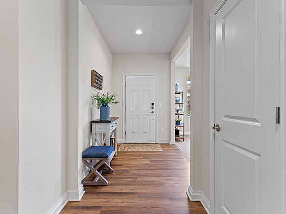3rd image of 21271 Calabrese Dr