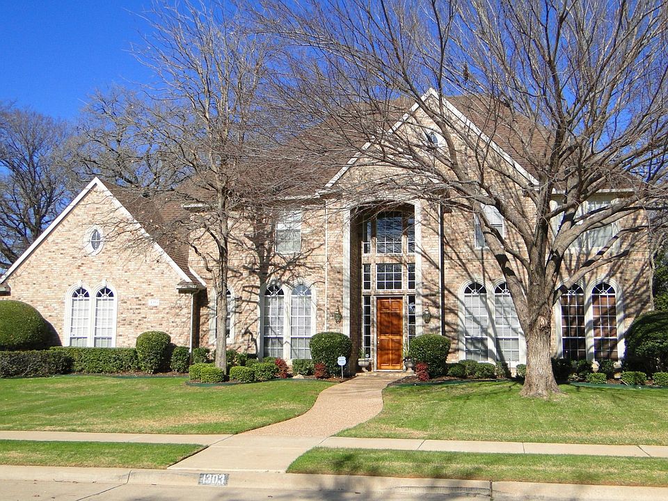 1st image of 1303 Village Green Dr