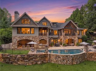 122 S Oak Pointe Dr, Seneca, SC 29672