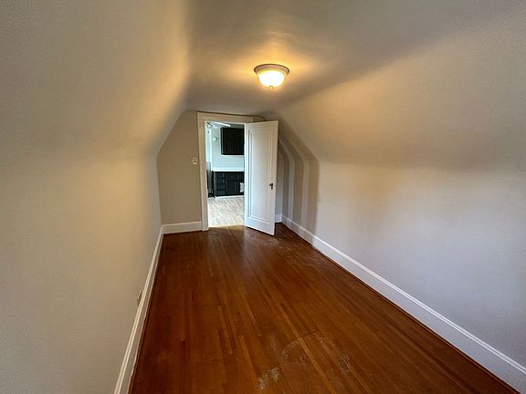 5th image of 5517 Clearview Ave #2