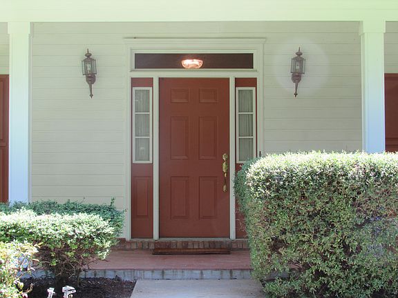 3rd image of 16 E Cottonwood Ln