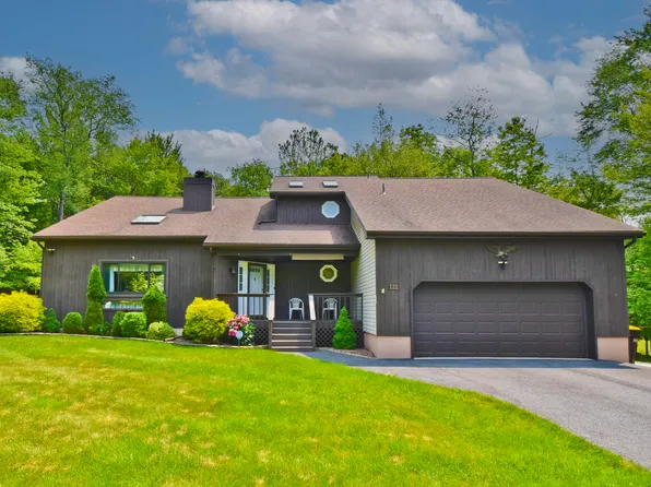 122 McMichaels Ct, Stroudsburg, PA 18360