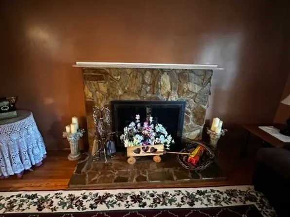 9 Halcyon Pl, Bloomfield Twp., NJ 07003