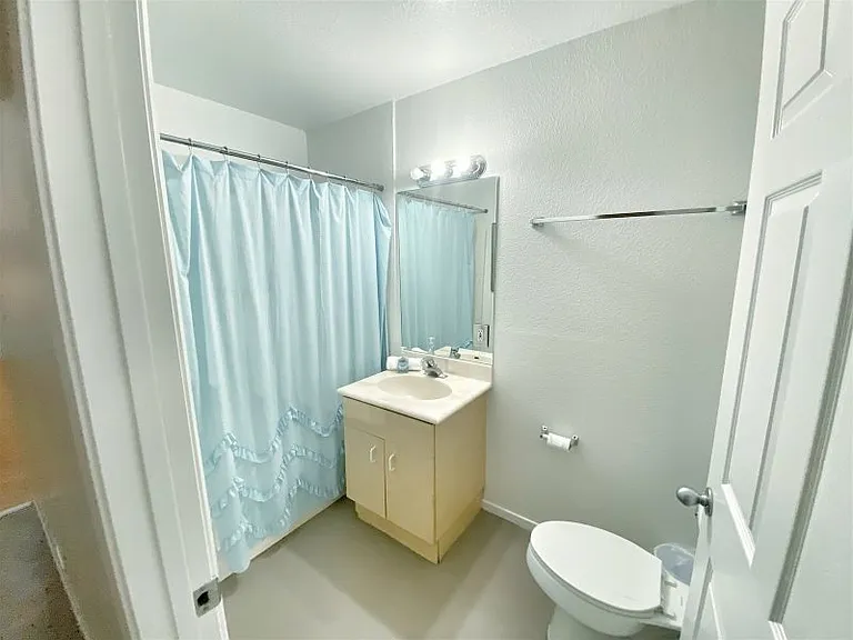 1525 2nd Ave #302 — Photo 8