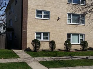 516 Circle Ave APT 4, Forest Park, IL 60130