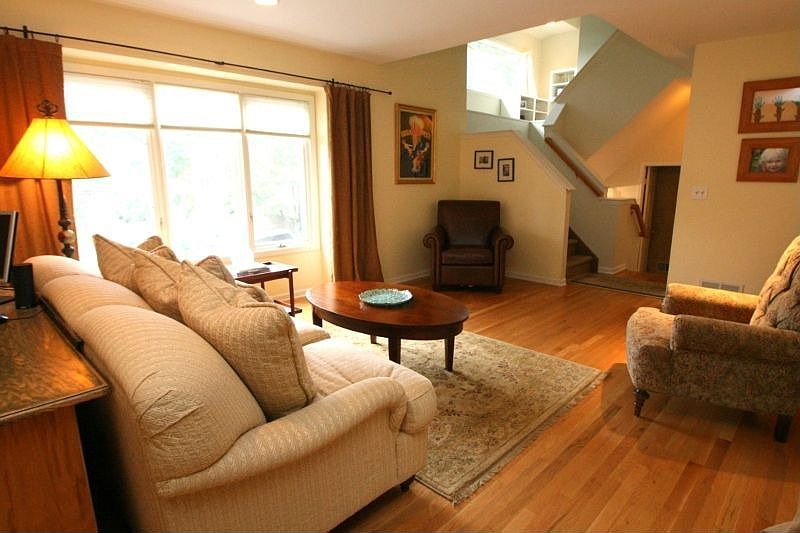 1st image of 63 Clarken Dr