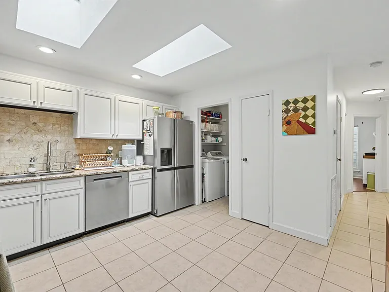 69 Wind Whisper Ct — Photo 12