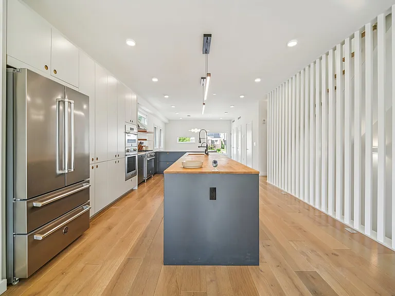 66B Henry Ave — Photo 9
