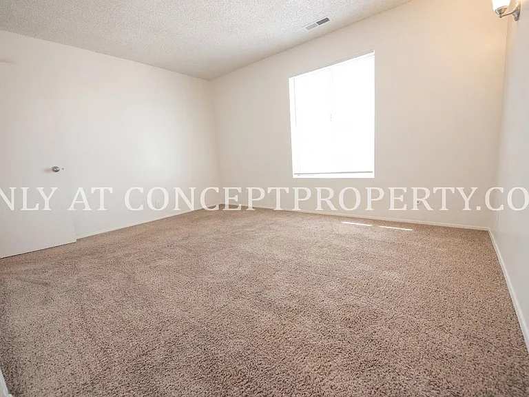 Foothill Terrace — Photo 239
