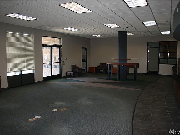 5th image of 1147 Goerig St