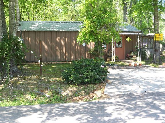 2nd image of 59515 Donya Dr