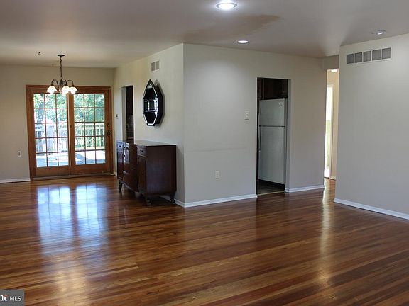 4th image of 313 Church Rd