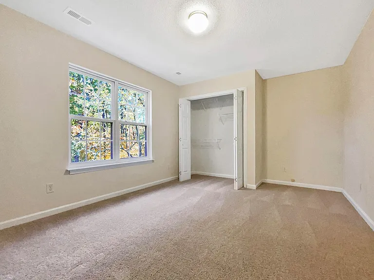 413 Adams St — Photo 6