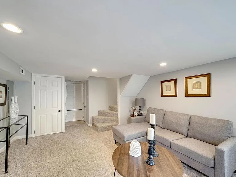 1429 Ives Pl SE — Photo 16