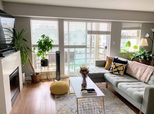 15745 Croydon Dr #320, Surrey, BC V3Z2L5