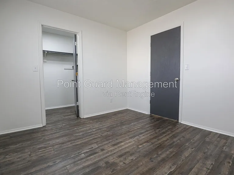 The Vincent Apartments — Photo 37