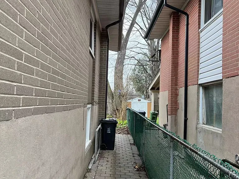 6 Mid Pines Rd #LOWER — Photo 9