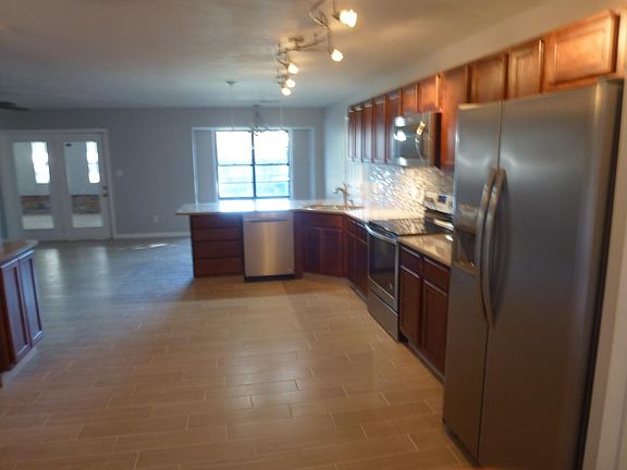 4th image of 4021 Leesbury Dr