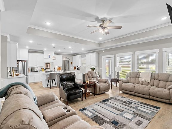 4th image of 116 Heritage Way