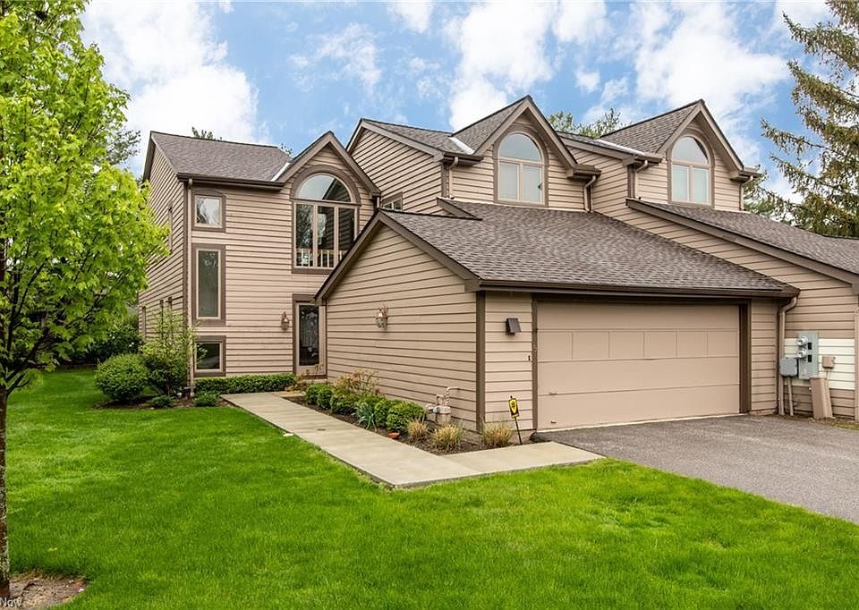 1st image of 5 Windrush Ln