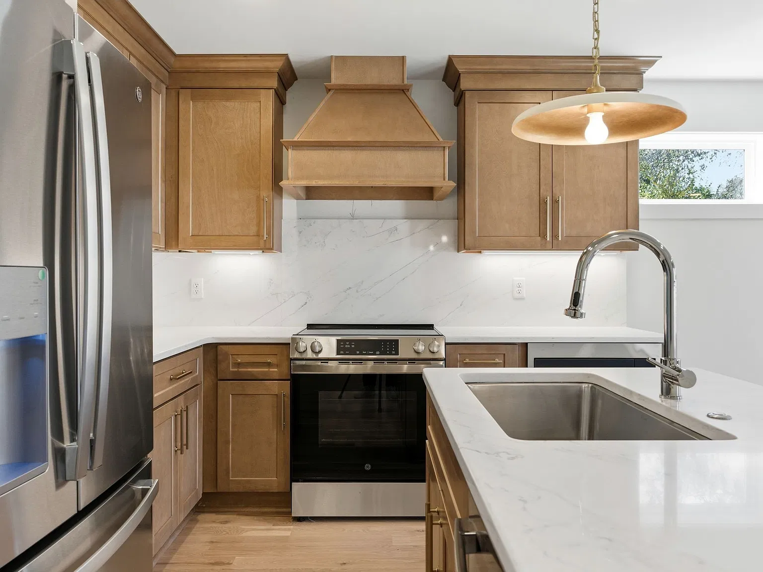1020 W Kirkland Ave — Photo 4