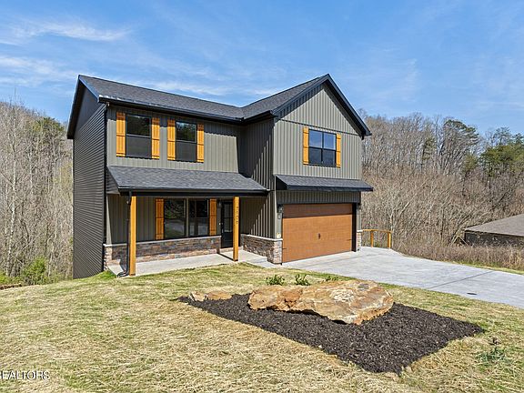 2nd image of 7106 Remagen Ln