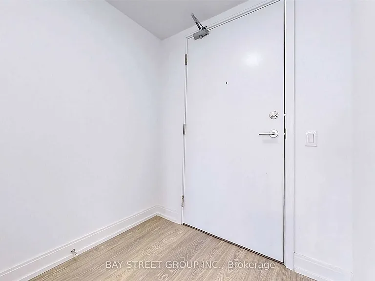 181 Dundas St E #4311 — Photo 25