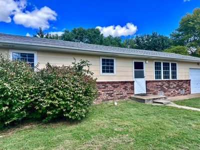 621 W Elm Street, Aurora, MO, 65605
