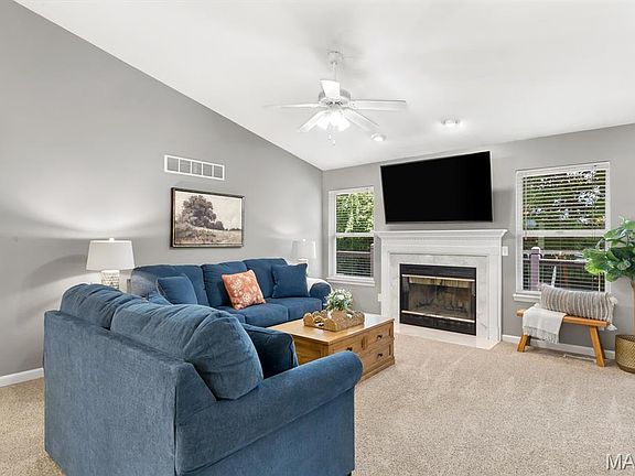 3rd image of 3808 Bedford Pointe Dr