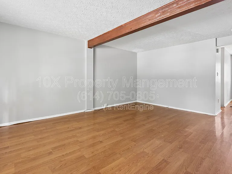 3850 Julia Ct — Photo 3