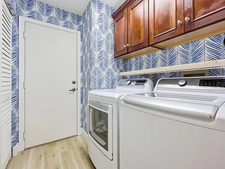 2 Monterey Pointe Dr — Photo 14