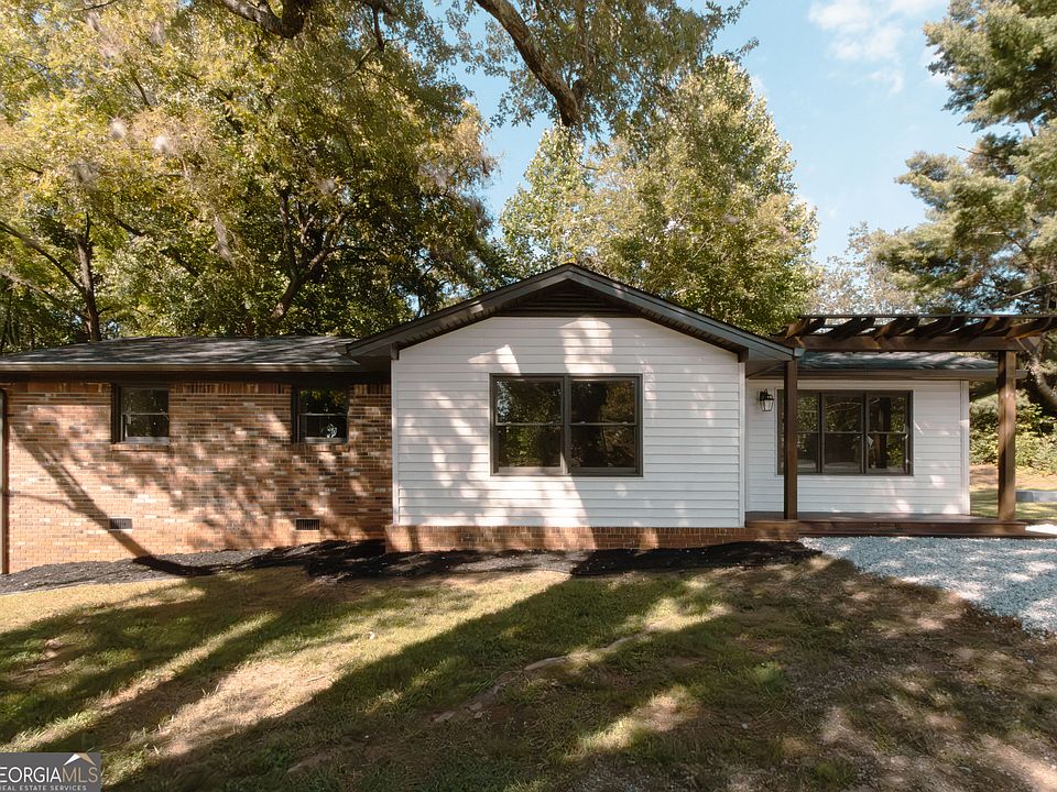 1st image of 16 Welch Cir