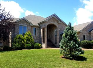 3286 Edgewater Dr, Kankakee, IL 60901