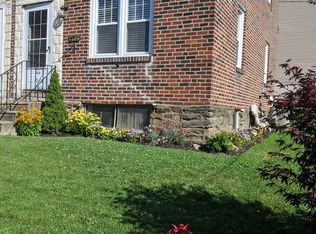 398 Fairway Ter, Philadelphia, PA