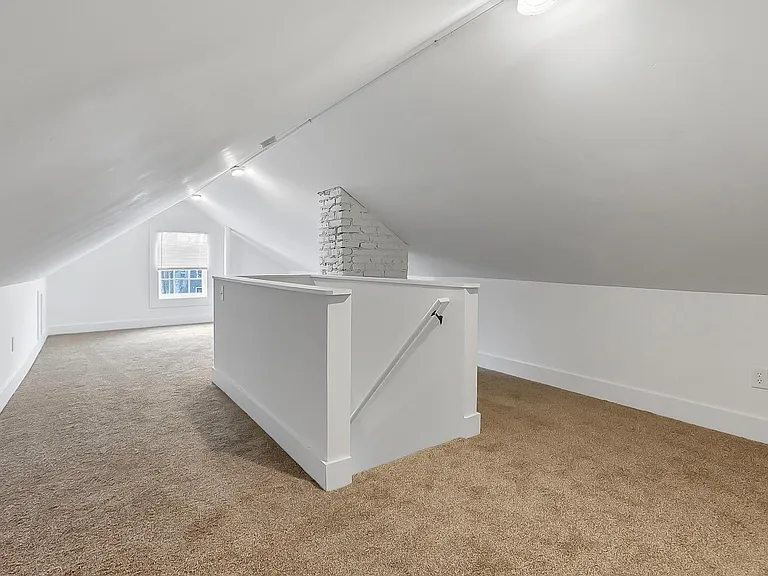 Unit Photo