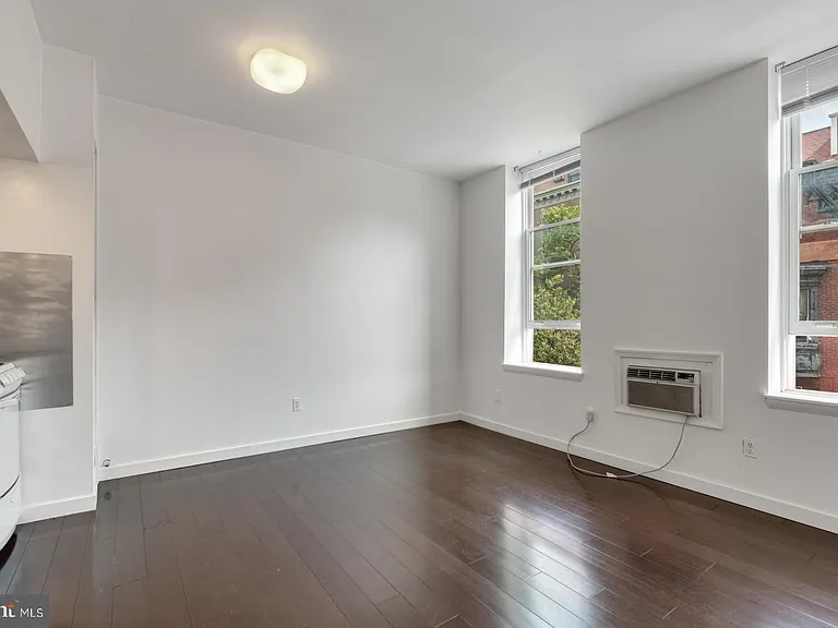 2137 Spruce St #4 — Photo 2