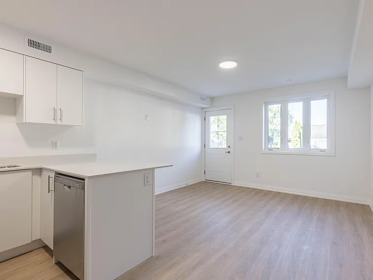 35 Southworth St — Photo 20