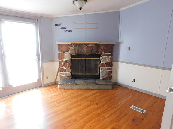 5th image of 536 Westwood Dr