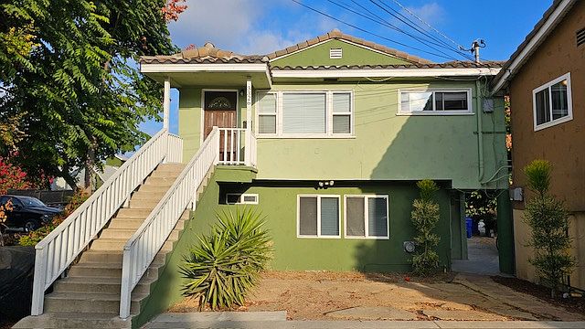 1st image of 3326 Logan Ave APT 1
