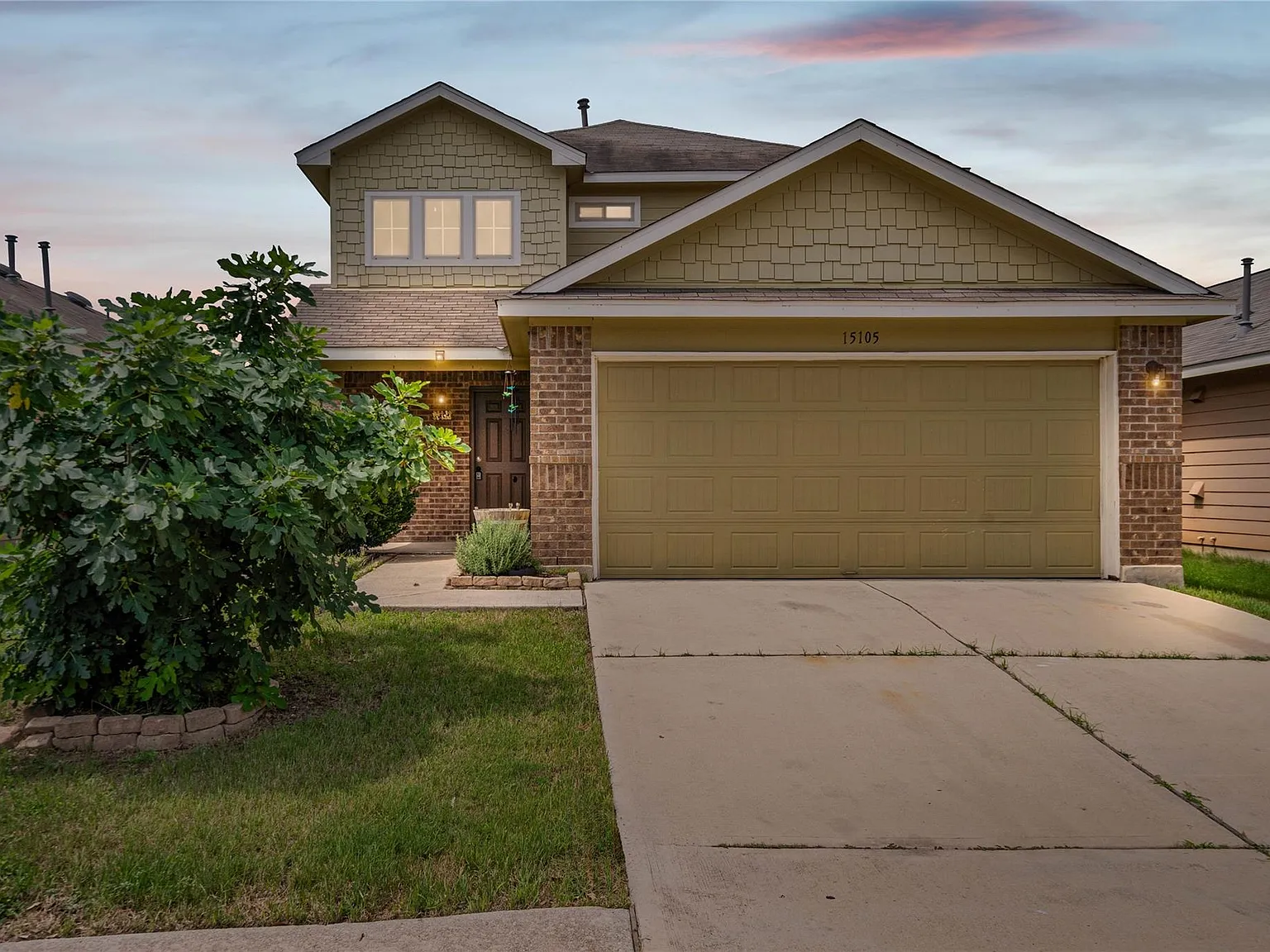 4 bed, 2.5 bath, 1798 sqft, $2,195 — Photo 1