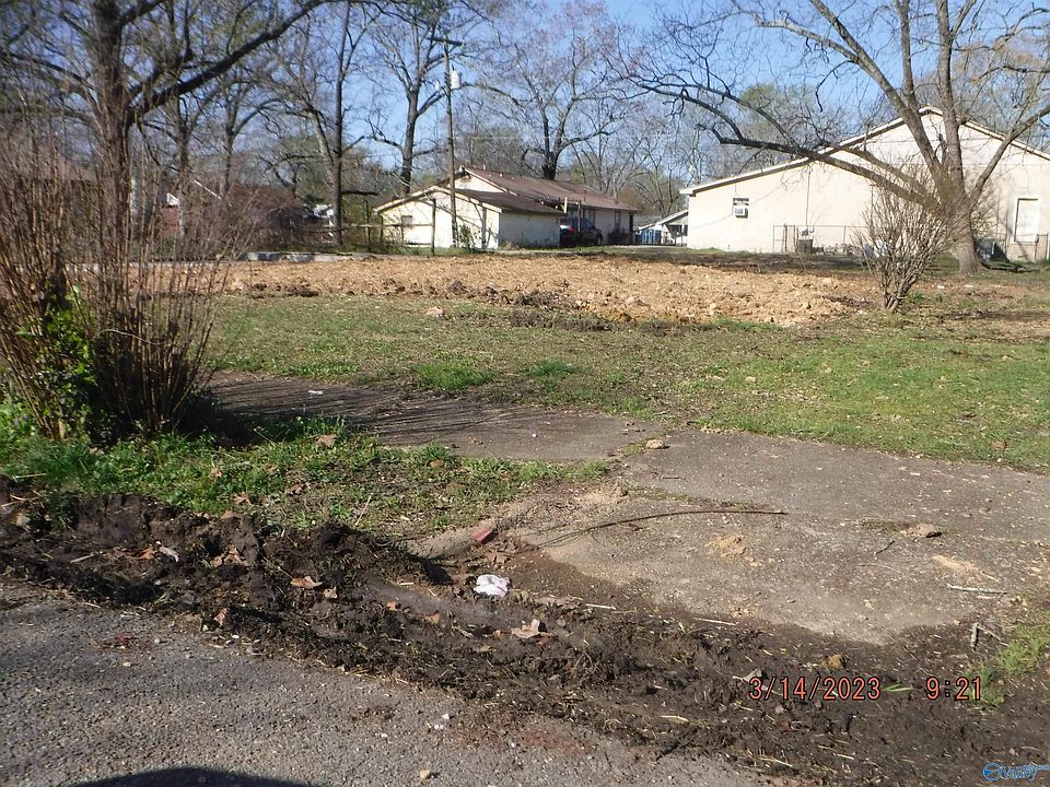 2nd image of 403 Bryan St