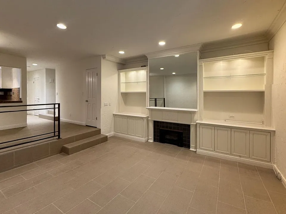 880 Hilldale Ave #15