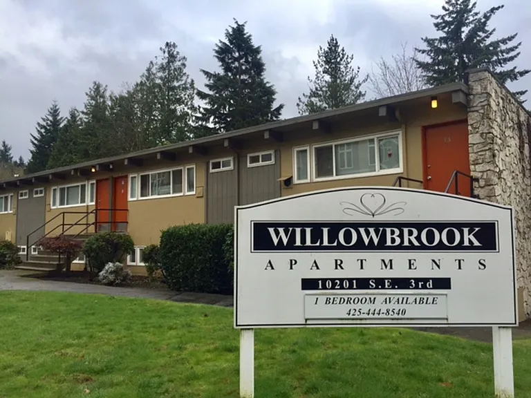 Willowbrook Apartments — Photo 8