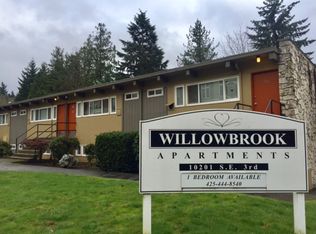 Willowbrook Apartments, Bellevue, WA 98004
