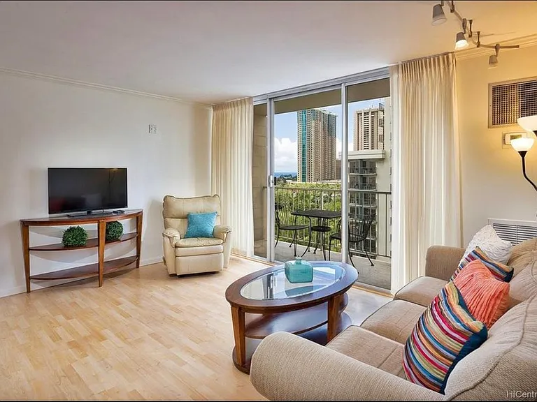 1925 Kalakaua Ave #1203 — Photo 2